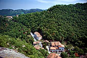 Sassi di Rocca Malatina, Borgo dei Sassi ai piedi del Sasso della Croce 